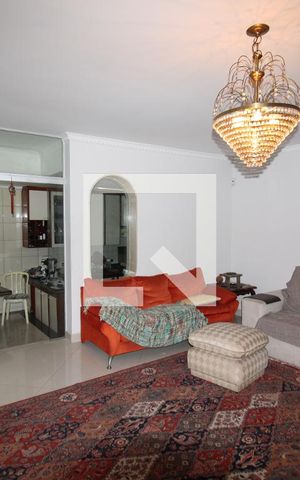 Casa à venda com 350m², 4 quartos e 4 vagasSala