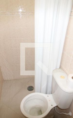 Casa à venda com 350m², 4 quartos e 4 vagasBanheiro de Serviço