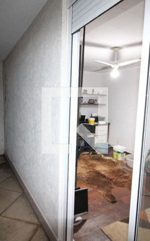 Casa à venda com 350m², 4 quartos e 4 vagasQuarto 1 - Varanda
