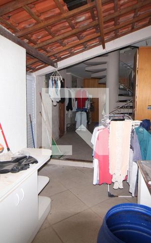 Casa à venda com 350m², 4 quartos e 4 vagasÁrea de Serviço