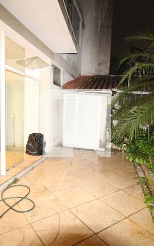 Casa à venda com 350m², 4 quartos e 4 vagasÁrea de Lazer