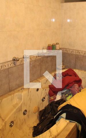 Casa à venda com 350m², 4 quartos e 4 vagasQuarto 3 - Banheiro