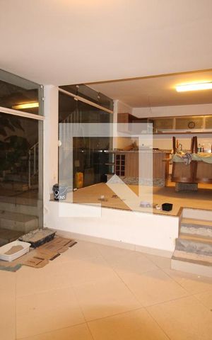 Casa à venda com 350m², 4 quartos e 4 vagasÁrea de Lazer