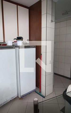 Casa à venda com 350m², 4 quartos e 4 vagasCozinha