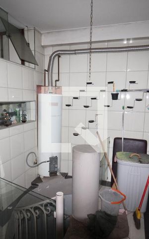 Casa à venda com 350m², 4 quartos e 4 vagasCozinha