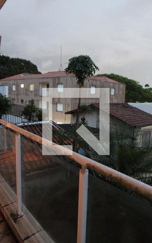 Casa à venda com 350m², 4 quartos e 4 vagasSala - Varanda