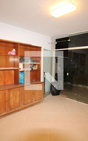 Casa à venda com 350m², 4 quartos e 4 vagasÁrea de Lazer