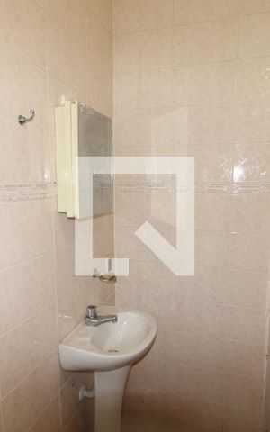 Casa à venda com 350m², 4 quartos e 4 vagasBanheiro de Serviço