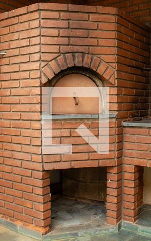 Casa para alugar com 270m², 4 quartos e 5 vagas Casa para alugar com 270m², 4 quartos e 5 vagasÁrea comum - Churrasqueira