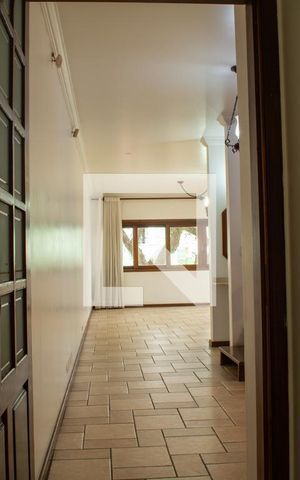 Casa para alugar com 270m², 4 quartos e 5 vagas Casa para alugar com 270m², 4 quartos e 5 vagascozinha - vista para sala