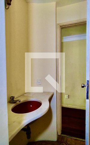 Apartamento à venda com 205m², 4 quartos e 3 vagas Apartamento à venda com 205m², 4 quartos e 3 vagasLavabo