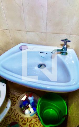 Apartamento à venda com 205m², 4 quartos e 3 vagas Apartamento à venda com 205m², 4 quartos e 3 vagasBanheiro serviço