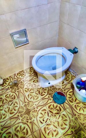 Apartamento à venda com 205m², 4 quartos e 3 vagas Apartamento à venda com 205m², 4 quartos e 3 vagasBanheiro serviço