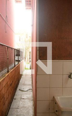 Casa de condomínio para alugar com 67m², 2 quartos e 2 vagasQuintal