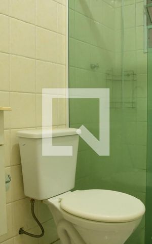 Casa de condomínio para alugar com 67m², 2 quartos e 2 vagasBanheiro