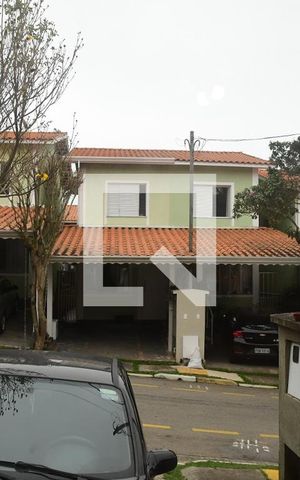 Casa de condomínio para alugar com 67m², 2 quartos e 2 vagasSala