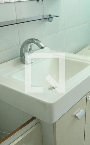 Apartamento para alugar com 95m², 2 quartos e 1 vaga Apartamento para alugar com 95m², 2 quartos e 1 vagaBanheiro Suíte