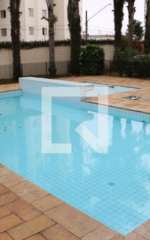 Apartamento para alugar com 68m², 3 quartos e 1 vagaÁrea comum - Piscina