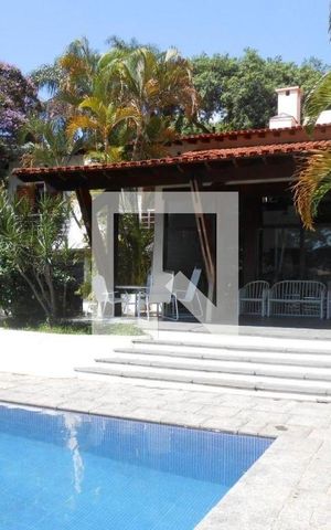 Casa à venda com 592m², 6 quartos e 7 vagas