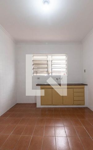 Casa à venda com 134m², 2 quartos e 2 vagas Casa à venda com 134m², 2 quartos e 2 vagasCozinha