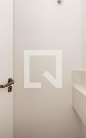 Casa de condomínio à venda com 102m², 2 quartos e 2 vagas Casa de condomínio à venda com 102m², 2 quartos e 2 vagasBanheiro