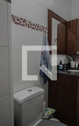 Apartamento à venda com 34m², 2 quartos e 1 vaga Apartamento à venda com 34m², 2 quartos e 1 vagaBanheiro