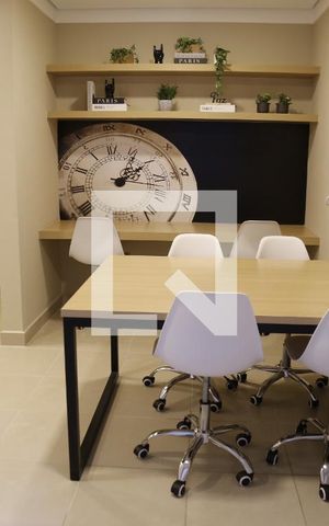 Apartamento à venda com 34m², 2 quartos e sem vagaÁrea comum