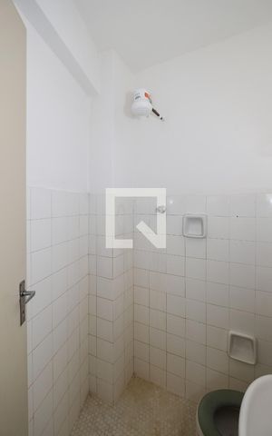 Apartamento à venda com 68m², 2 quartos e sem vagaBanheiro de serviço