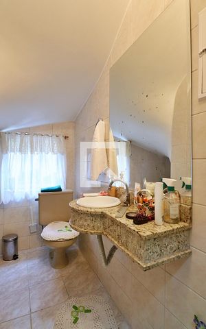 Casa à venda com 166m², 4 quartos e 2 vagasLavabo