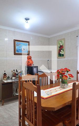 Casa à venda com 166m², 4 quartos e 2 vagasCopa