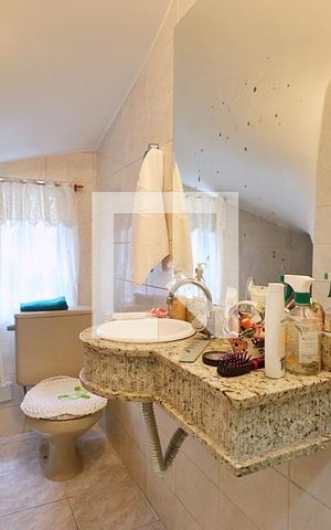 Casa à venda com 166m², 4 quartos e 2 vagasLavabo