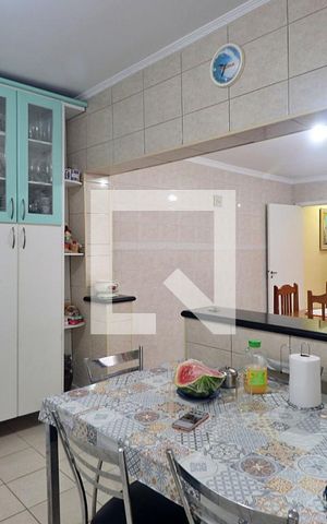 Casa à venda com 166m², 4 quartos e 2 vagasCozinha