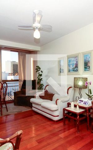 Apartamento à venda com 110m², 3 quartos e 1 vaga Apartamento à venda com 110m², 3 quartos e 1 vagaSala