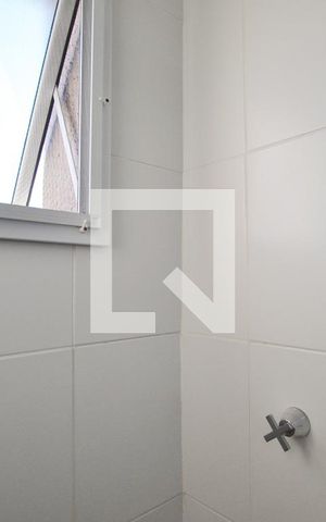 Apartamento à venda com 106m², 3 quartos e 2 vagasBanheiro da Suite 2 e 3