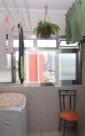 Apartamento à venda com 68m², 2 quartos e 1 vagaÁrea de Serviço