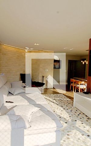 Apartamento à venda com 150m², 3 quartos e 2 vagas Apartamento à venda com 150m², 3 quartos e 2 vagasSala