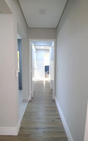 Apartamento à venda com 150m², 3 quartos e 2 vagas Apartamento à venda com 150m², 3 quartos e 2 vagasCorredor