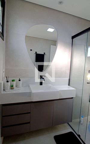 Apartamento à venda com 150m², 3 quartos e 2 vagas Apartamento à venda com 150m², 3 quartos e 2 vagasBanheiro