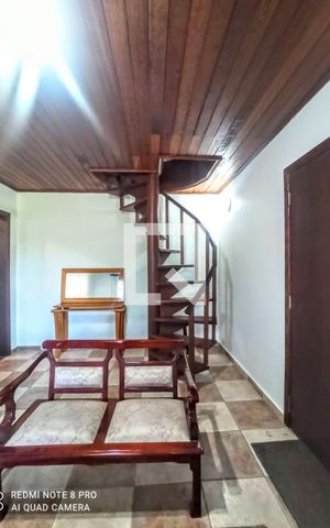 Casa de condomínio à venda com 385m², 5 quartos e 6 vagas Casa de condomínio à venda com 385m², 5 quartos e 6 vagasDetalhe