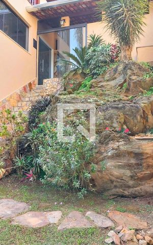 Casa de condomínio à venda com 385m², 5 quartos e 6 vagas Casa de condomínio à venda com 385m², 5 quartos e 6 vagasÁrea comum