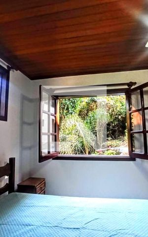 Casa de condomínio à venda com 385m², 5 quartos e 6 vagas Casa de condomínio à venda com 385m², 5 quartos e 6 vagasQuarto 5