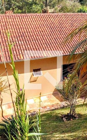 Casa de condomínio à venda com 385m², 5 quartos e 6 vagas Casa de condomínio à venda com 385m², 5 quartos e 6 vagasÁrea comum