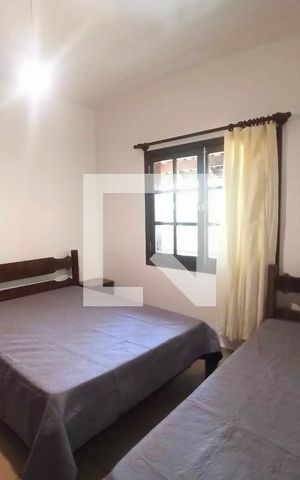 Casa de condomínio à venda com 385m², 5 quartos e 6 vagas Casa de condomínio à venda com 385m², 5 quartos e 6 vagasQuarto 2