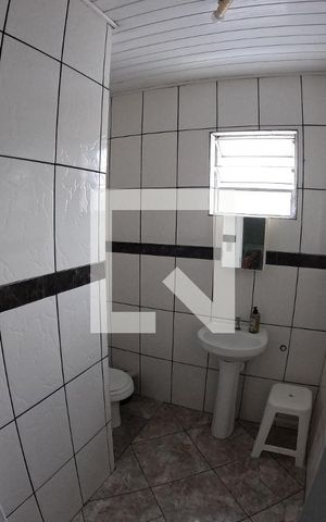 Casa à venda com 240m², 5 quartos e sem vagaLavabo