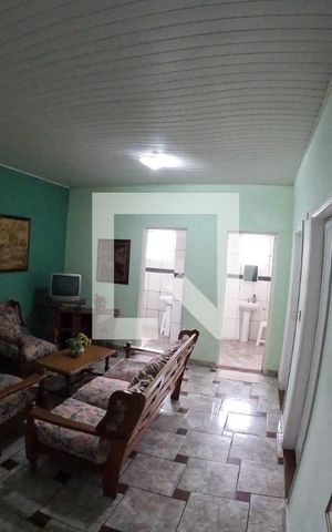 Casa à venda com 240m², 5 quartos e sem vagaSala