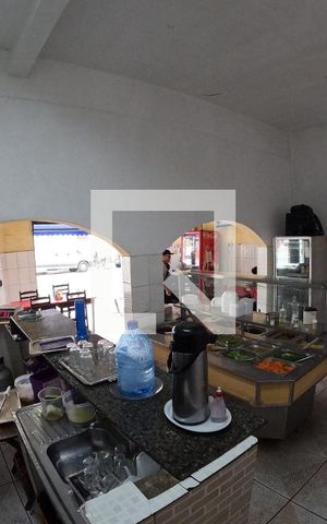 Casa à venda com 240m², 5 quartos e sem vagaRestaurante no Térreo