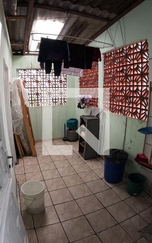Casa à venda com 240m², 5 quartos e sem vagaÁrea de Serviço