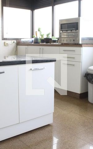 Apartamento à venda com 380m², 4 quartos e 5 vagasÁrea de Serviço