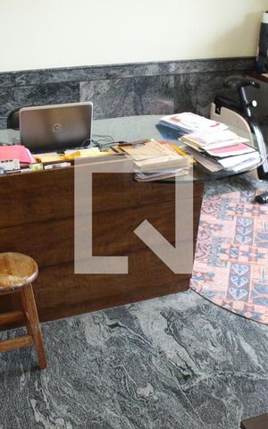 Apartamento à venda com 380m², 4 quartos e 5 vagasEscritório