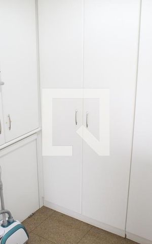 Apartamento à venda com 380m², 4 quartos e 5 vagasQuarto de Serviço 2